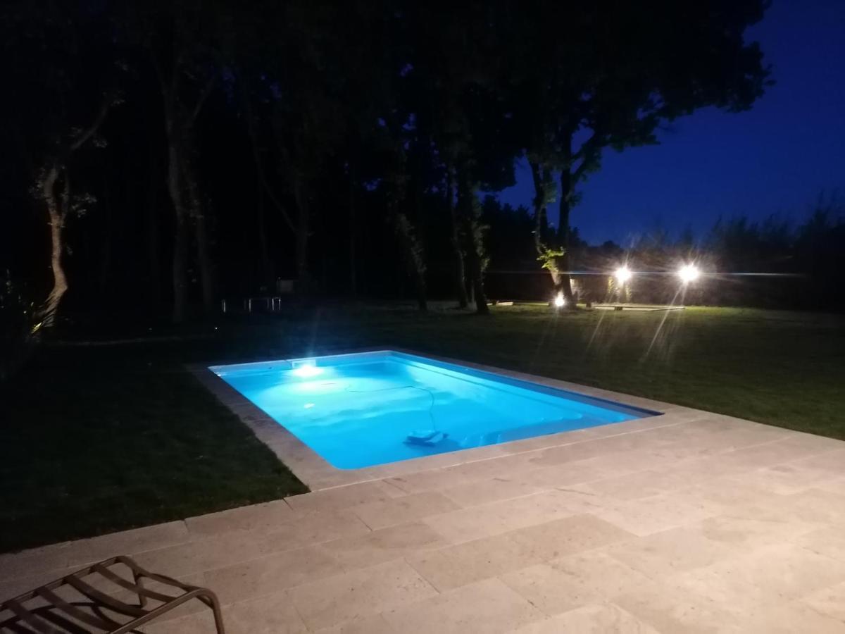 La villa aux chênes Velleron Exterior foto